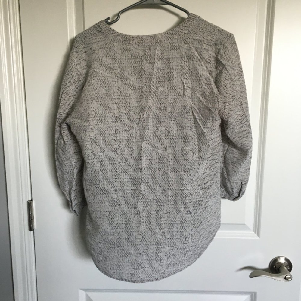 Blouse - Picture 2 of 3